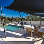 Tata Ferienhaus Ravni