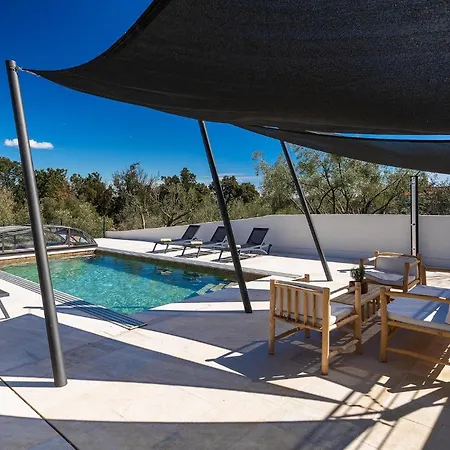 Tata Holiday home Ravni