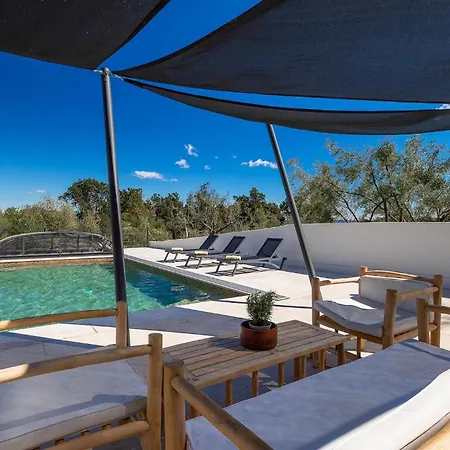 Holiday home Tata Ravni